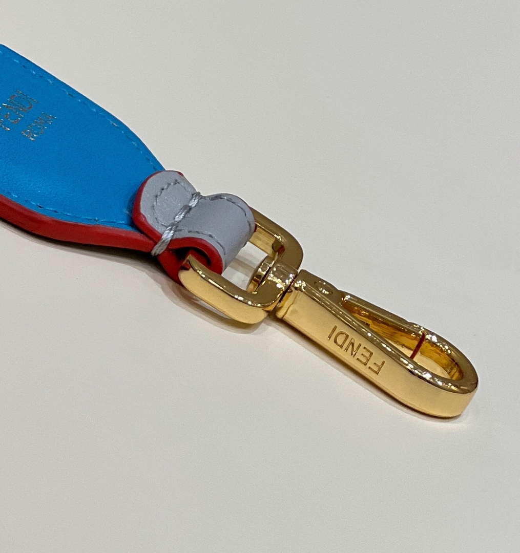 Fendi Handbag Strap You Leather shoulder strap F10065