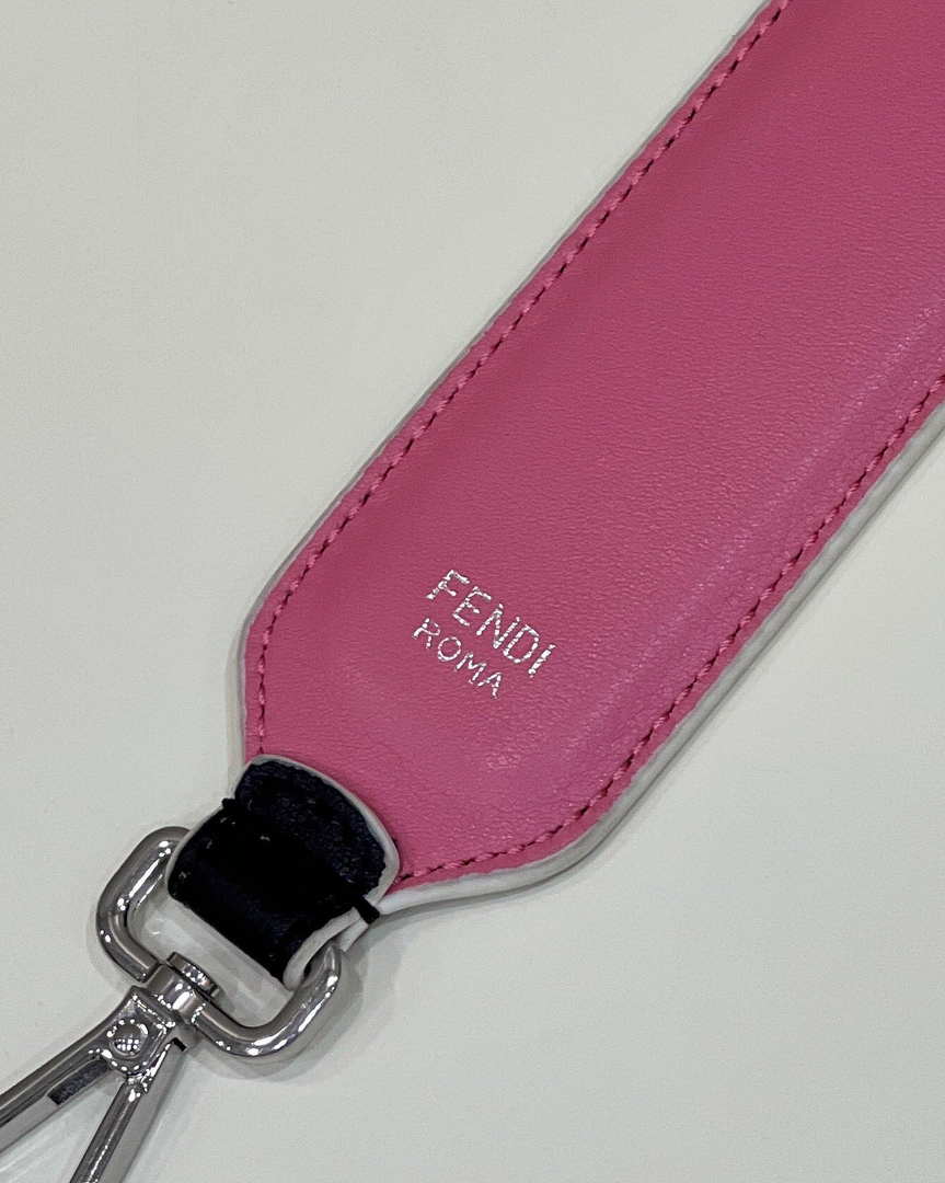 Fendi Handbag Strap You Leather shoulder strap F10066