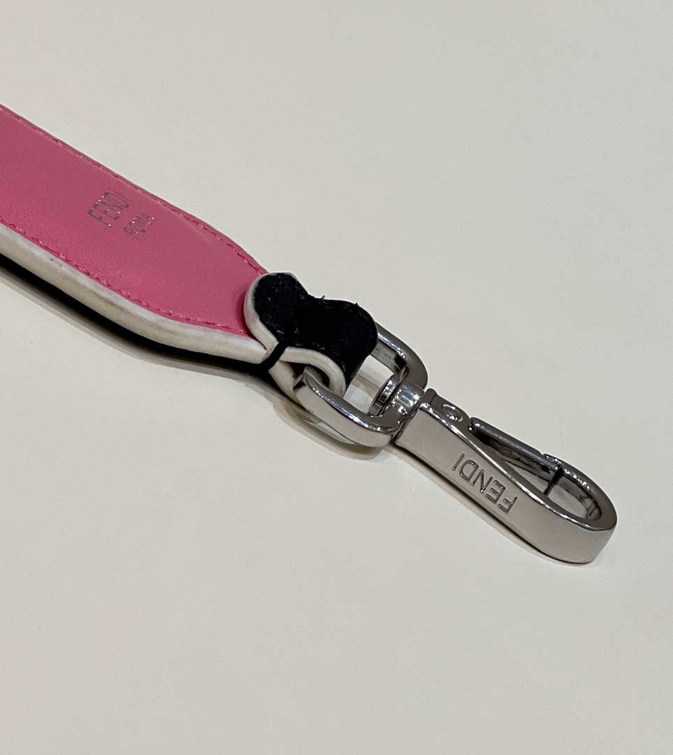 Fendi Handbag Strap You Leather shoulder strap F10066
