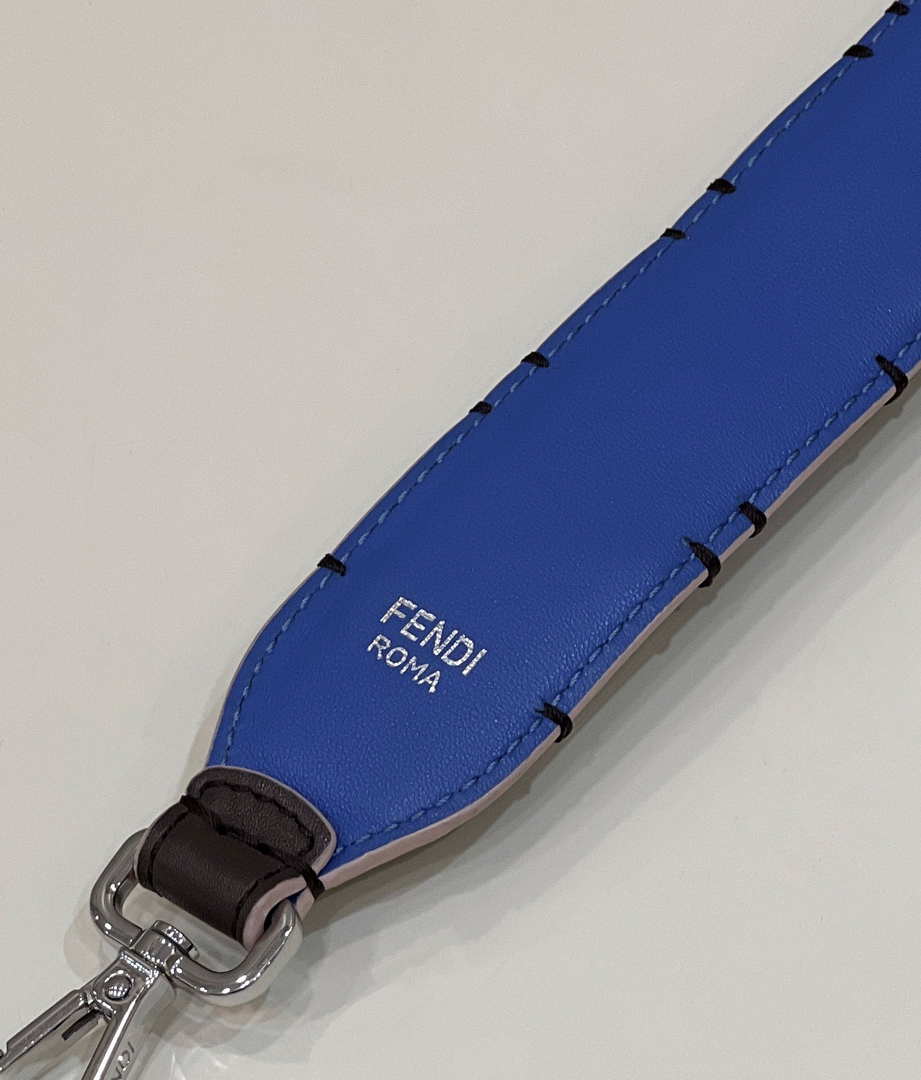 Fendi Handbag Strap You Leather shoulder strap F10067