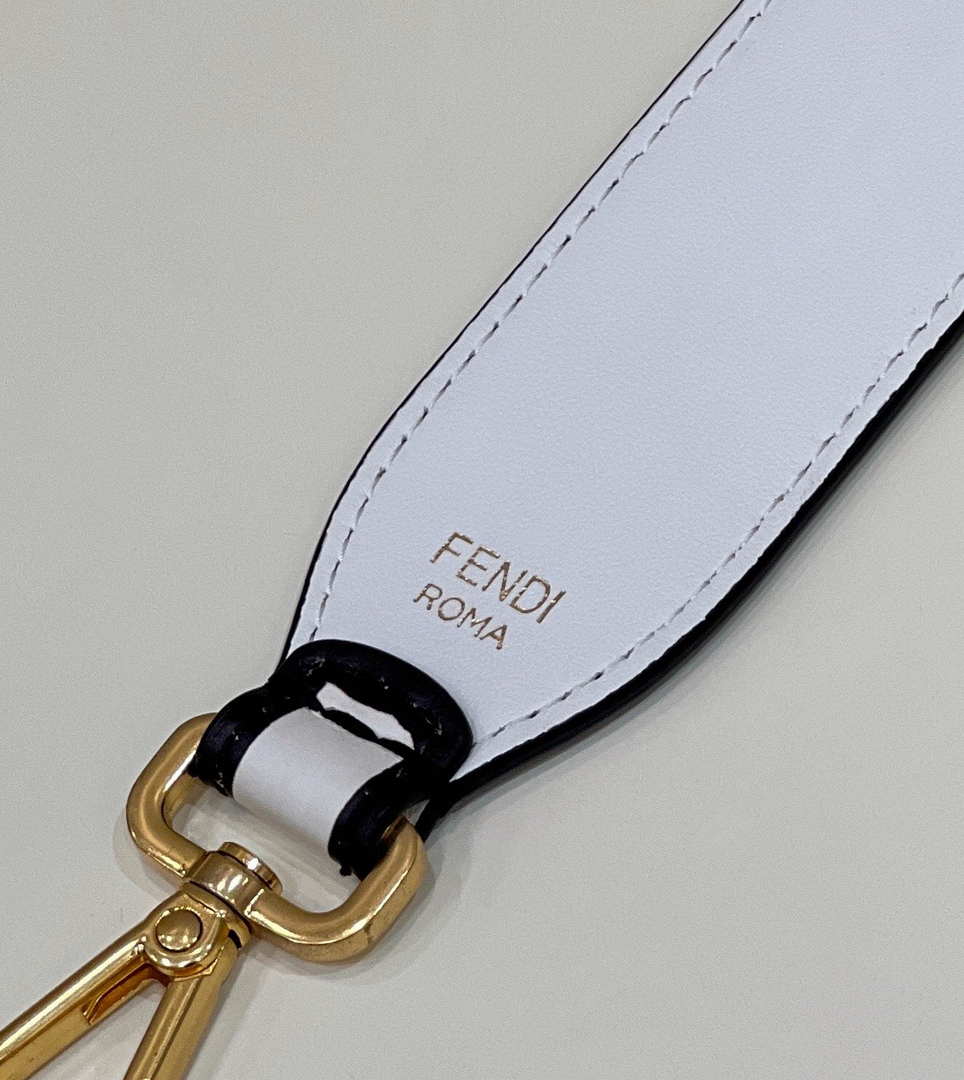 Fendi Handbag Strap You Leather shoulder strap F10068