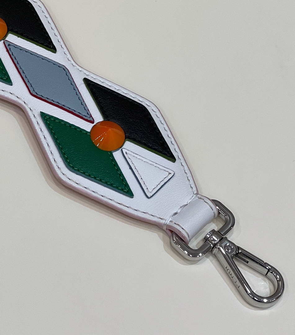 Fendi Handbag Strap You Leather shoulder strap F10069