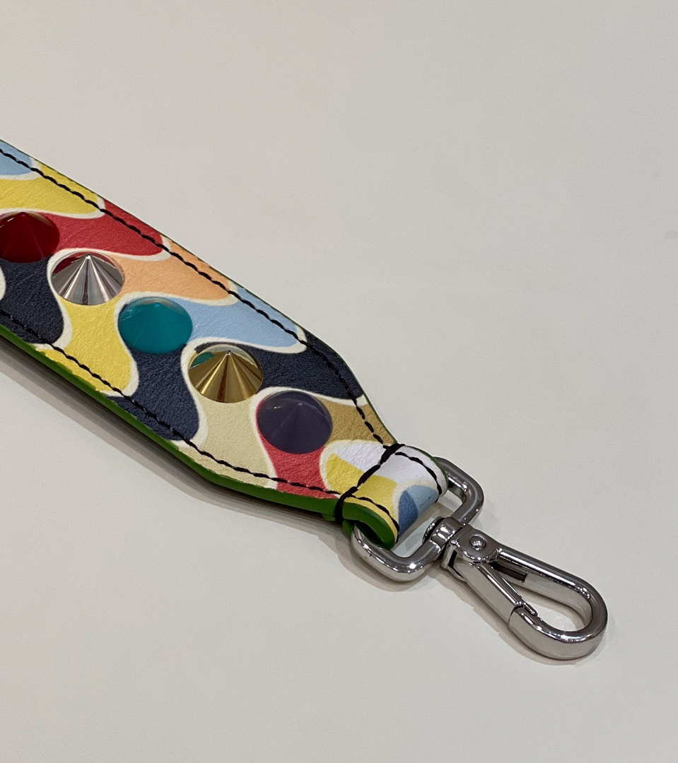 Fendi Handbag Strap You Leather shoulder strap F10070