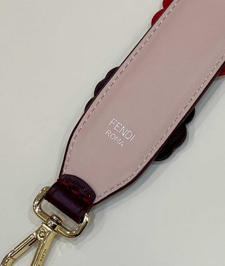 Fendi Handbag Strap You Leather shoulder strap F10071