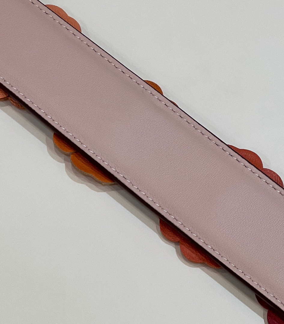 Fendi Handbag Strap You Leather shoulder strap F10071
