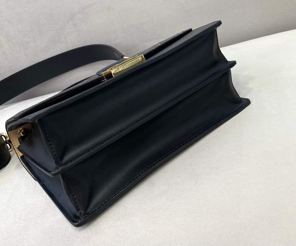 Fendi Kani 0508L Shoulder Bag Black
