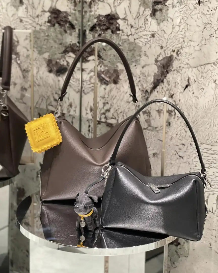 Fendi Lui Large Black leather bag 7VA667
