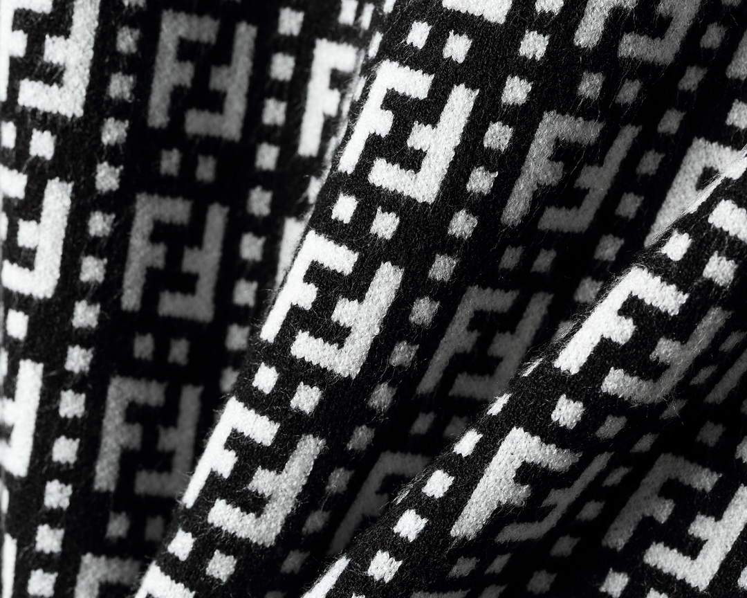 Fendi Men's Sweaters Designer Fendi Sweaters and Cardigans Clothing 36031