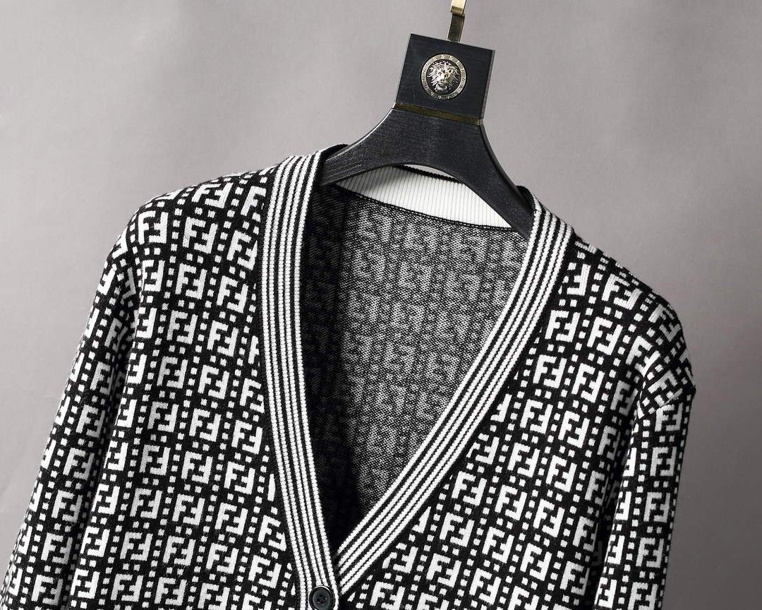 Fendi Men's Sweaters Designer Fendi Sweaters and Cardigans Clothing 36031