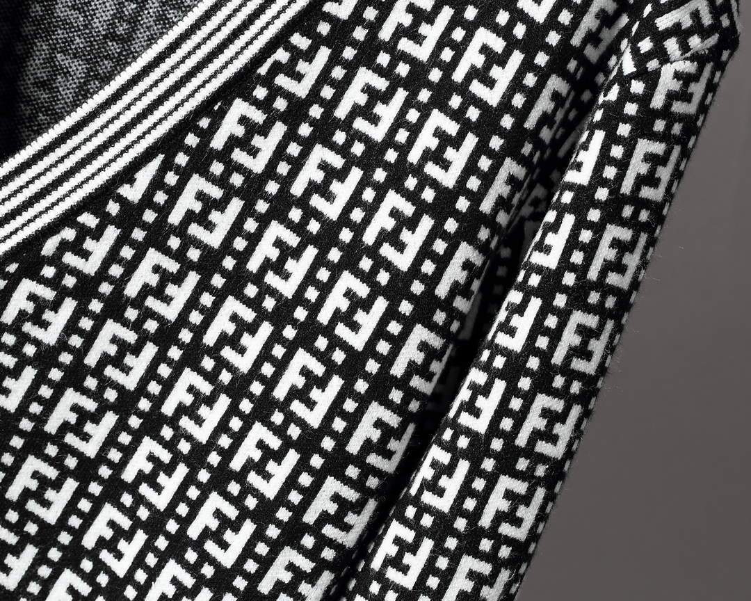 Fendi Men's Sweaters Designer Fendi Sweaters and Cardigans Clothing 36031