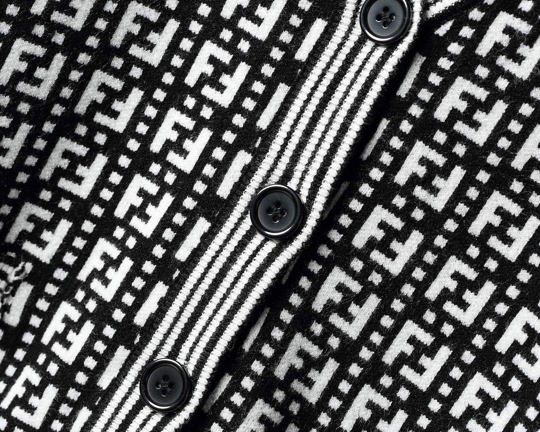 Fendi Men's Sweaters Designer Fendi Sweaters and Cardigans Clothing 36031