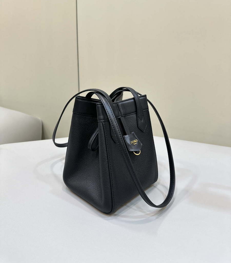 Fendi Mini Origami 8BS083 Black leather mini bag that can be transformed 8626As
