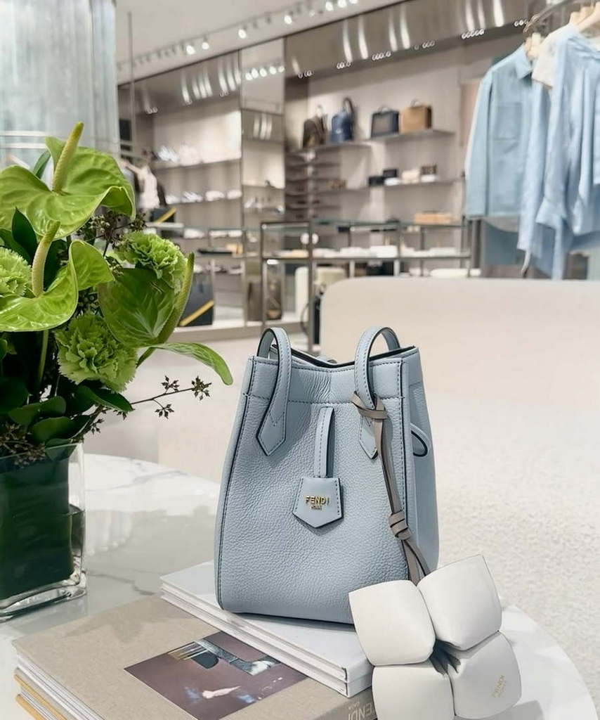 Fendi Mini Origami 8BS083 Blue leather mini bag that can be transformed 8626As