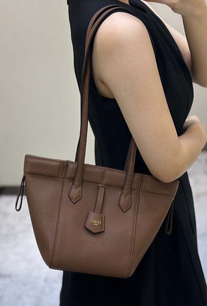 Fendi Mini Origami 8BS083 Brown leather mini bag that can be transformed 8626As
