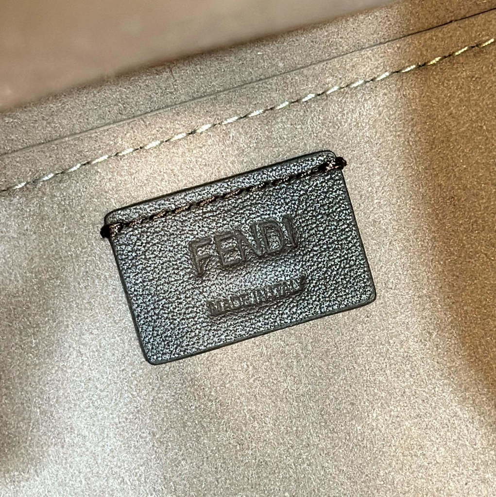 Fendi Mini Origami 8BS083 Dove gray leather mini bag that can be transformed 8626As
