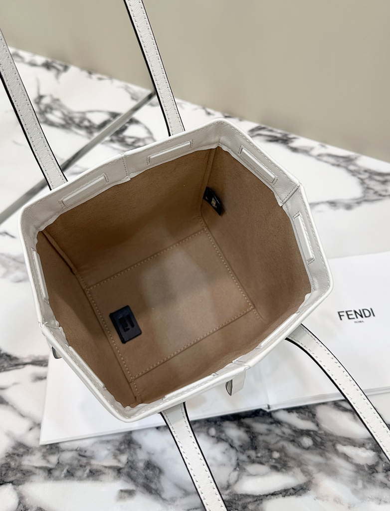 Fendi Mini Origami 8BS083 White leather mini bag that can be transformed 8626As