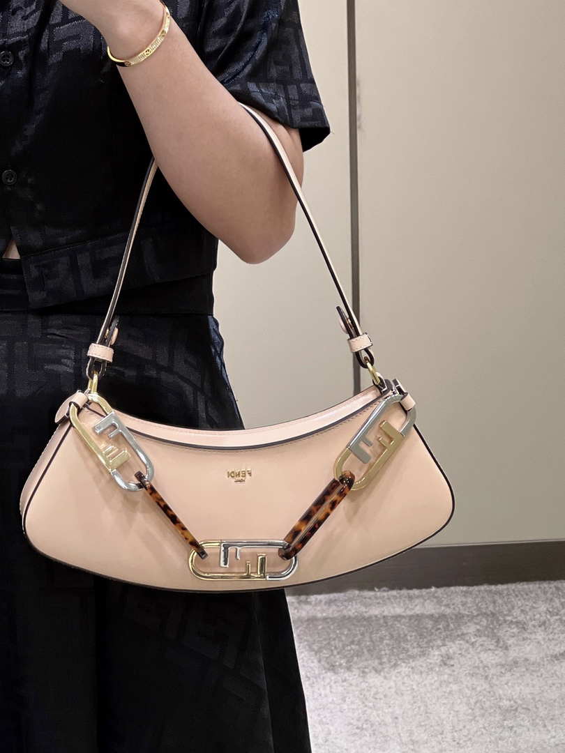 Fendi O¡¯Lock Swing Pink leather pouch 8BS068AHM0F1DMY 8573