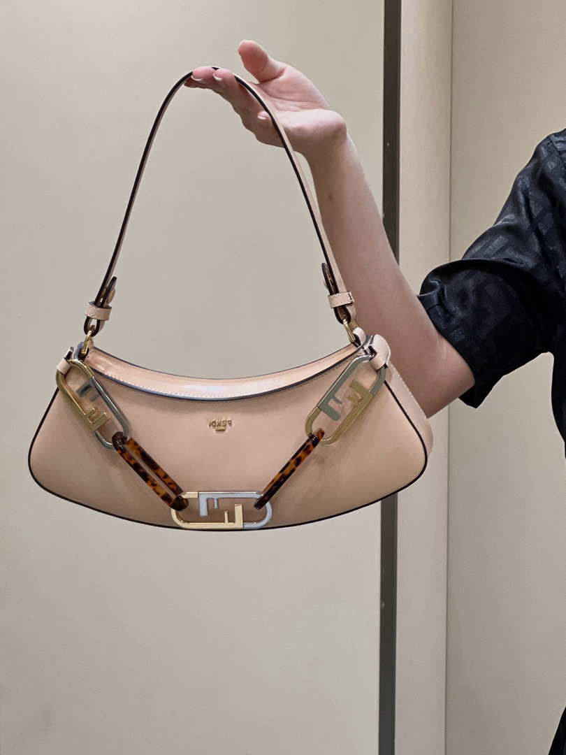Fendi O¡¯Lock Swing Pink leather pouch 8BS068AHM0F1DMY 8573