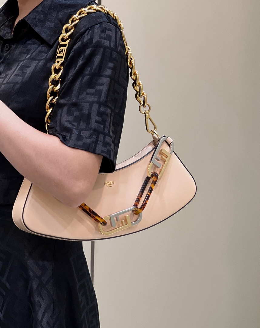 Fendi O¡¯Lock Swing Pink leather pouch 8BS068AHM0F1DMY 8573