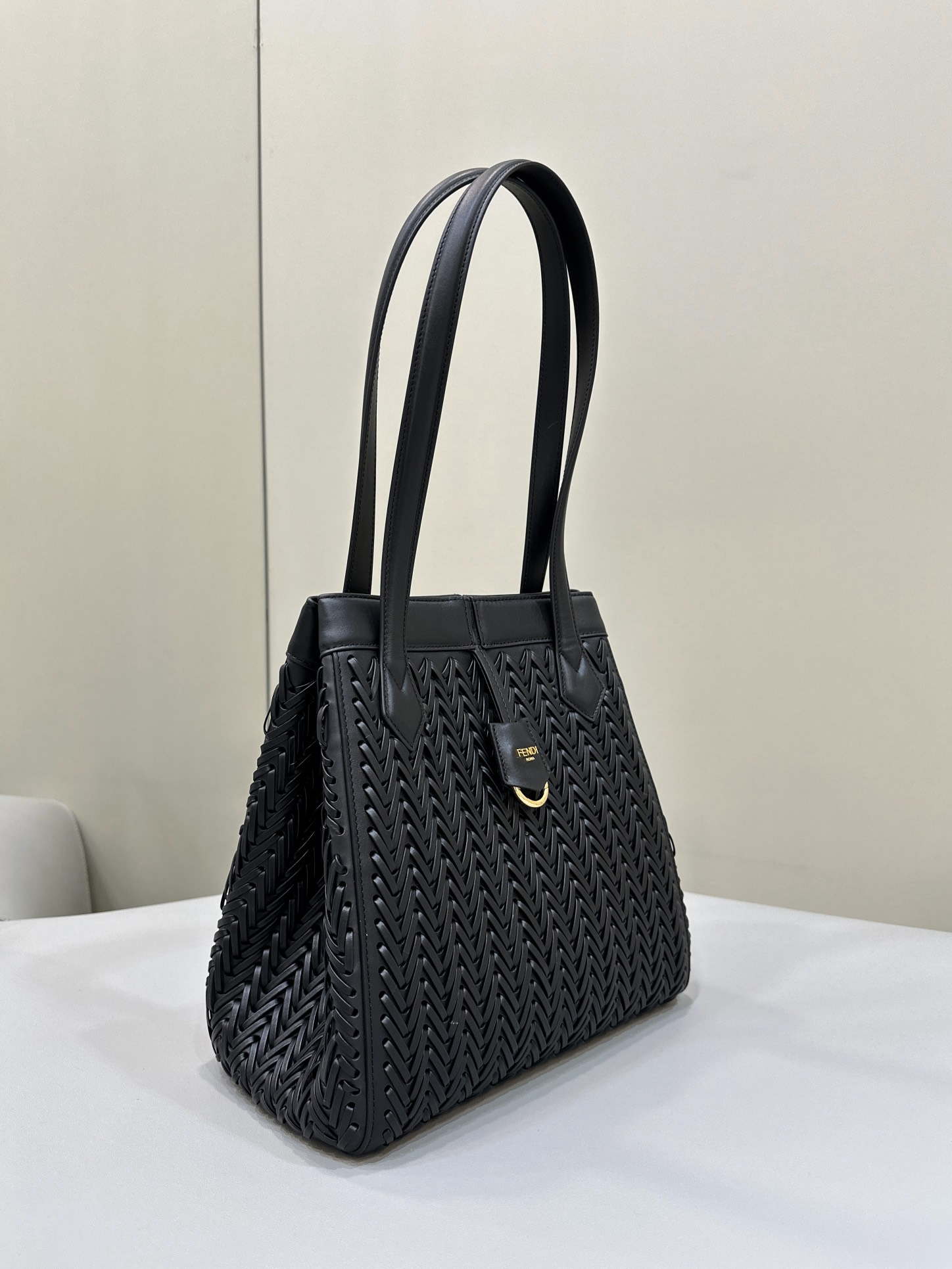 Fendi Origami Medium 8BH414 Black interlaced leather bag that can be transformed 8626
