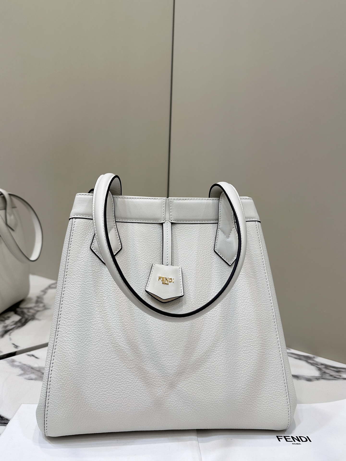 Fendi Origami Medium 8BH414 White leather bag that can be transformed 8626 - Default Title - View 1