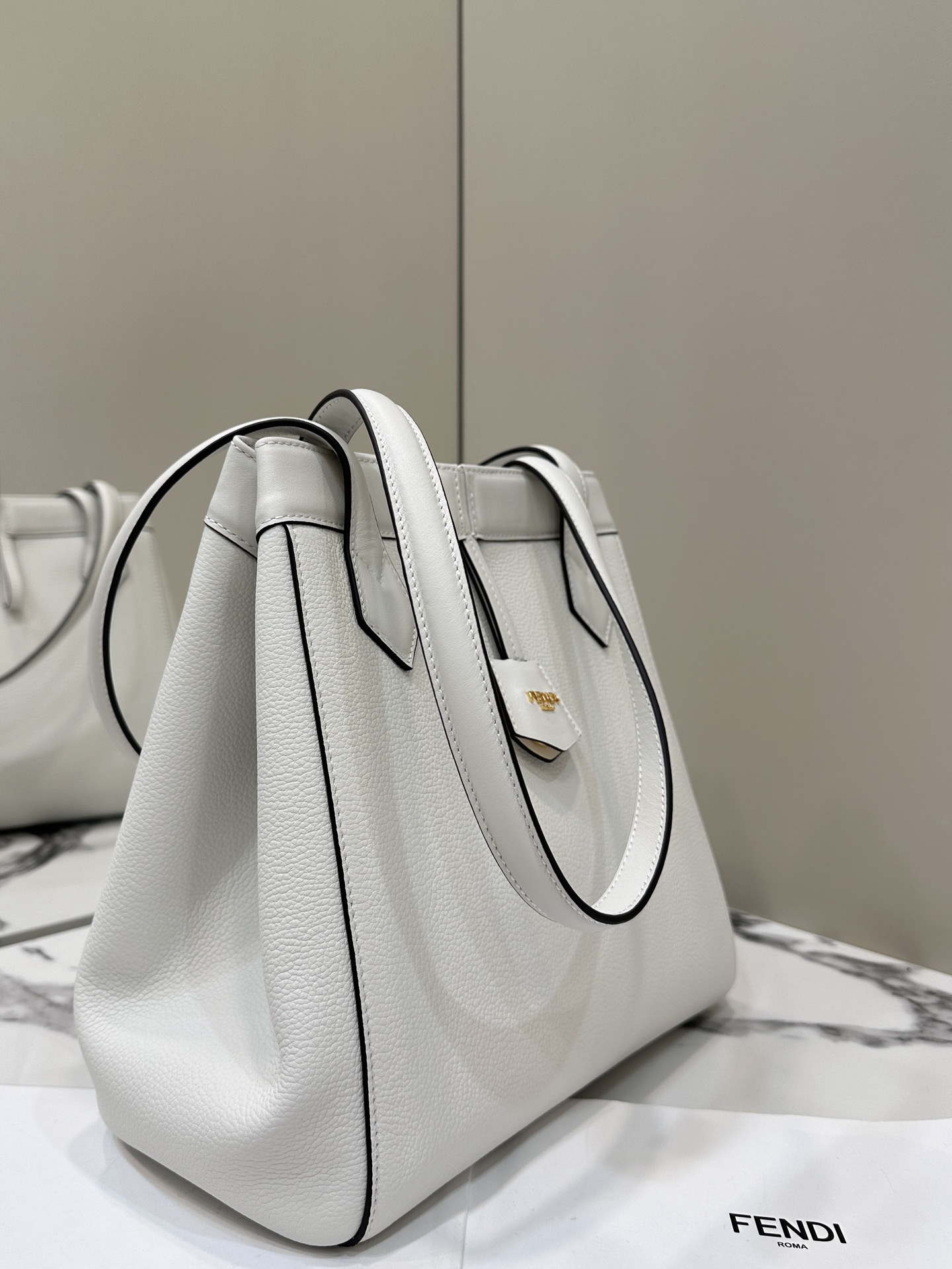 Fendi Origami Medium 8BH414 White leather bag that can be transformed 8626