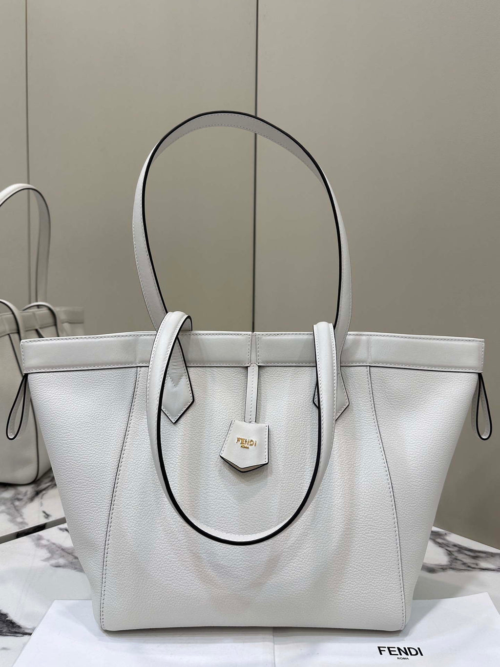 Fendi Origami Medium 8BH414 White leather bag that can be transformed 8626