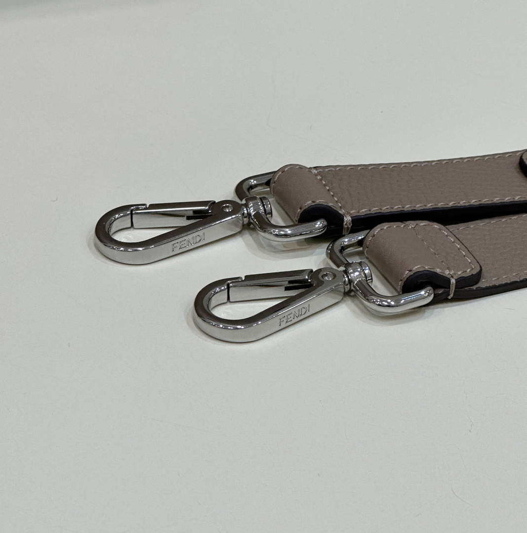Fendi Peekaboo ISeeU Medium Dove Gray leather bag 7VA529