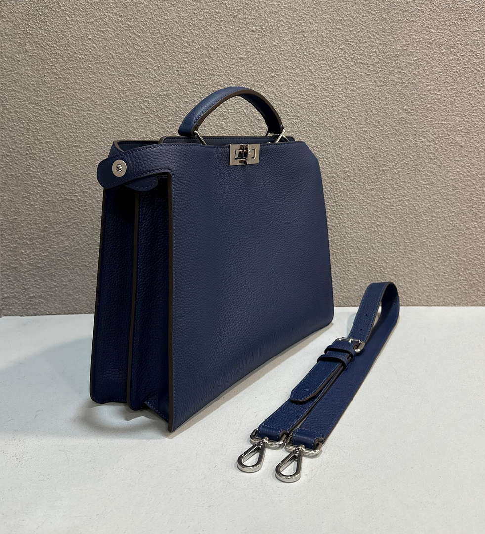 Fendi Peekaboo ISeeU Medium Navy Blue leather bag 7VA529