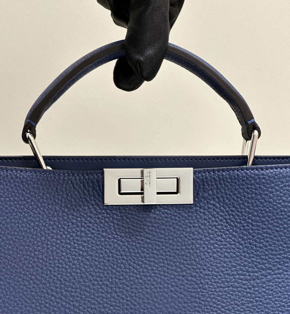 Fendi Peekaboo ISeeU Medium Navy Blue leather bag 7VA529