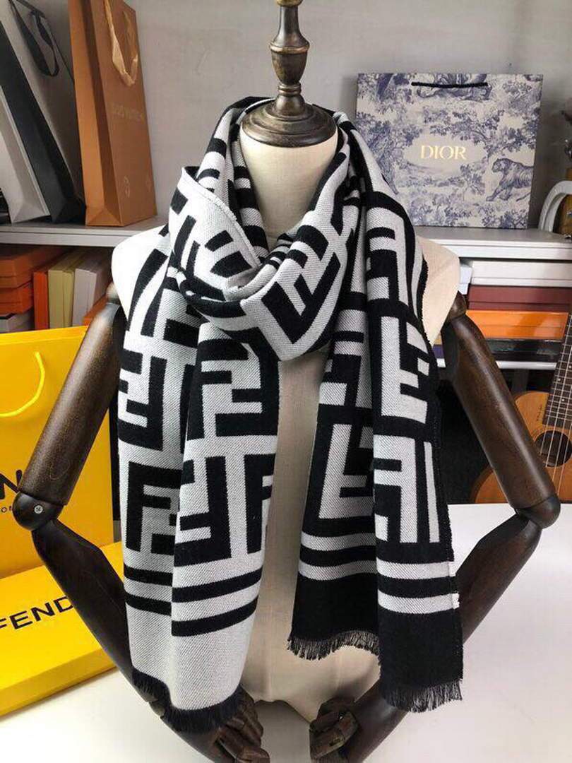 Fendi Scarves Designer Fendi Shawl Scarf 80001