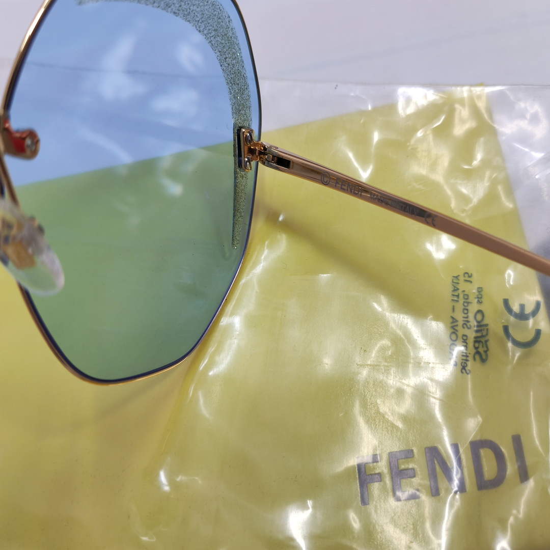 Fendi Sunglasses Fashion Fendi Sports Leisure Sunglasses 992300