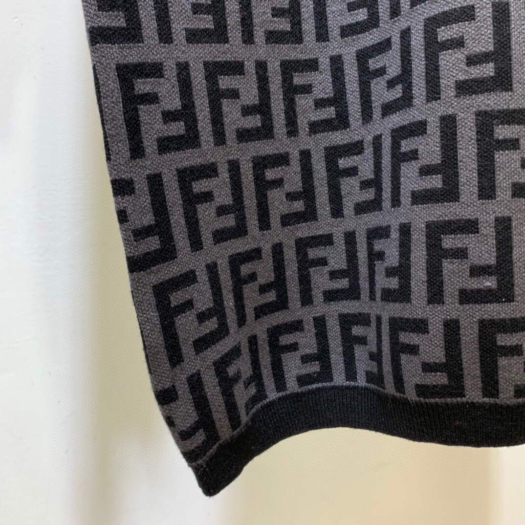 Fendi Women's Designer Fendi FF motif fitted Cardigan FZD753A5 Black and Grey