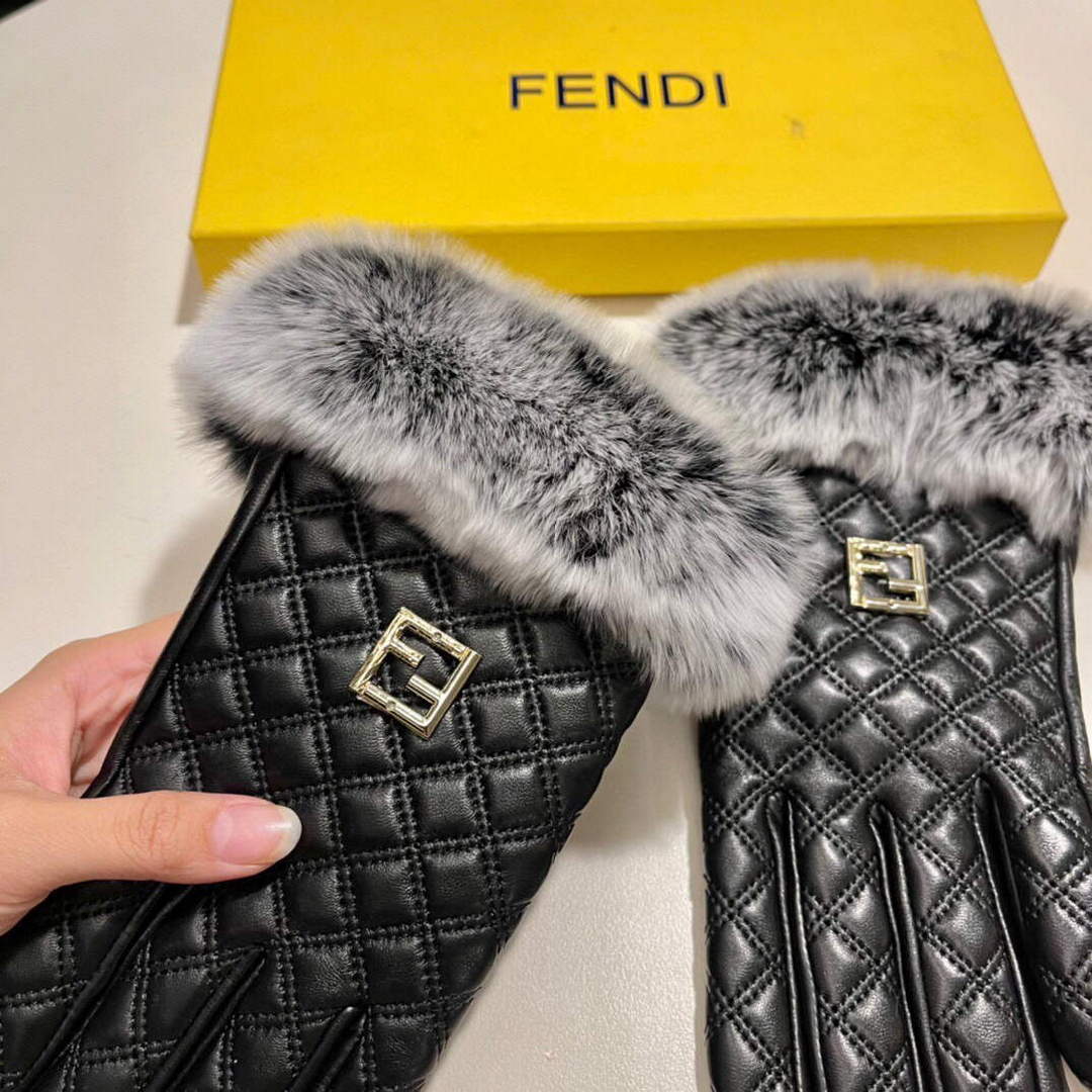 Fendi Women's Gloves Marmont Chevron Leather Gloves F88603