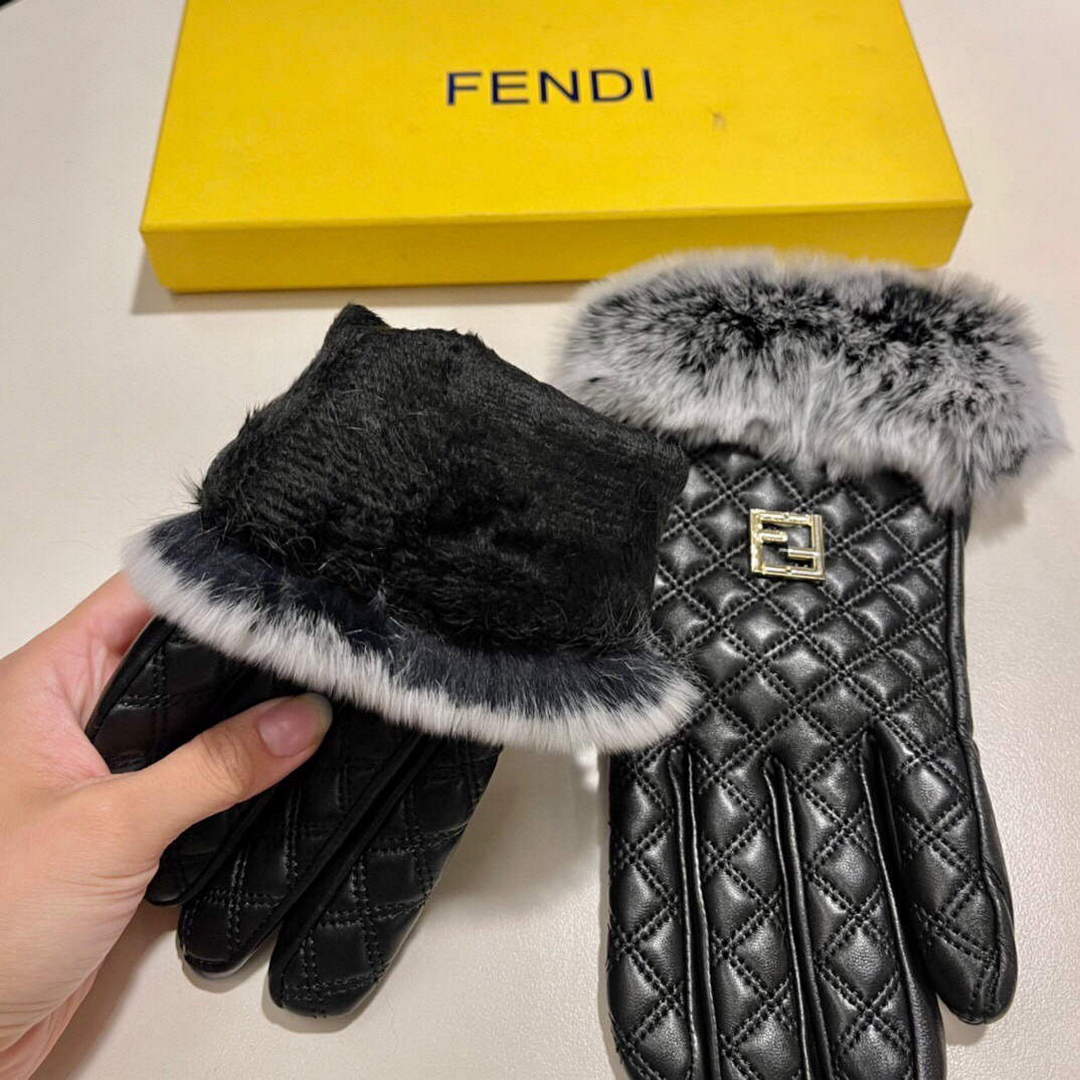 Fendi Women's Gloves Marmont Chevron Leather Gloves F88603