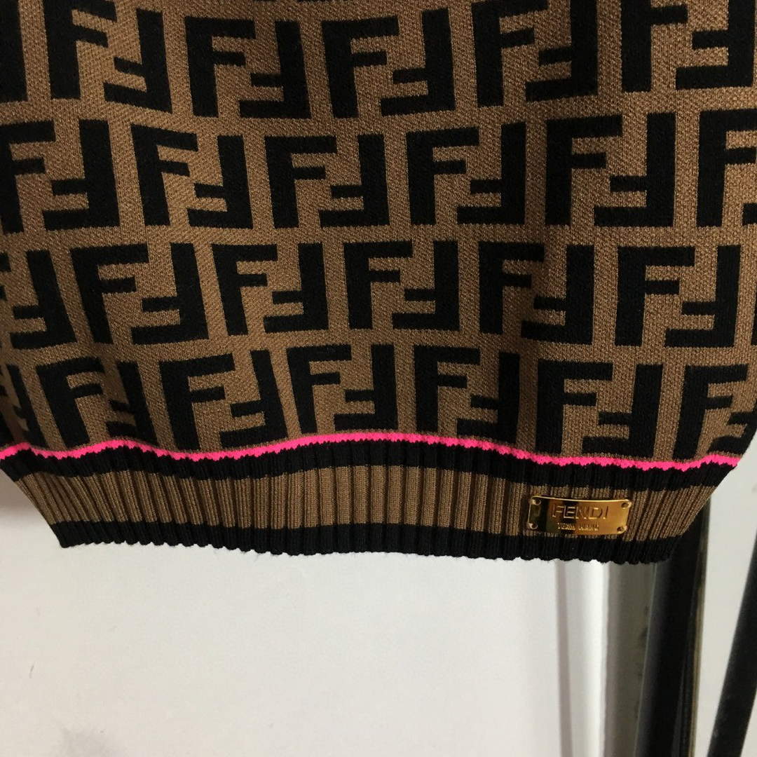 Fendi women's Sporty Top With Ff Motif F380021