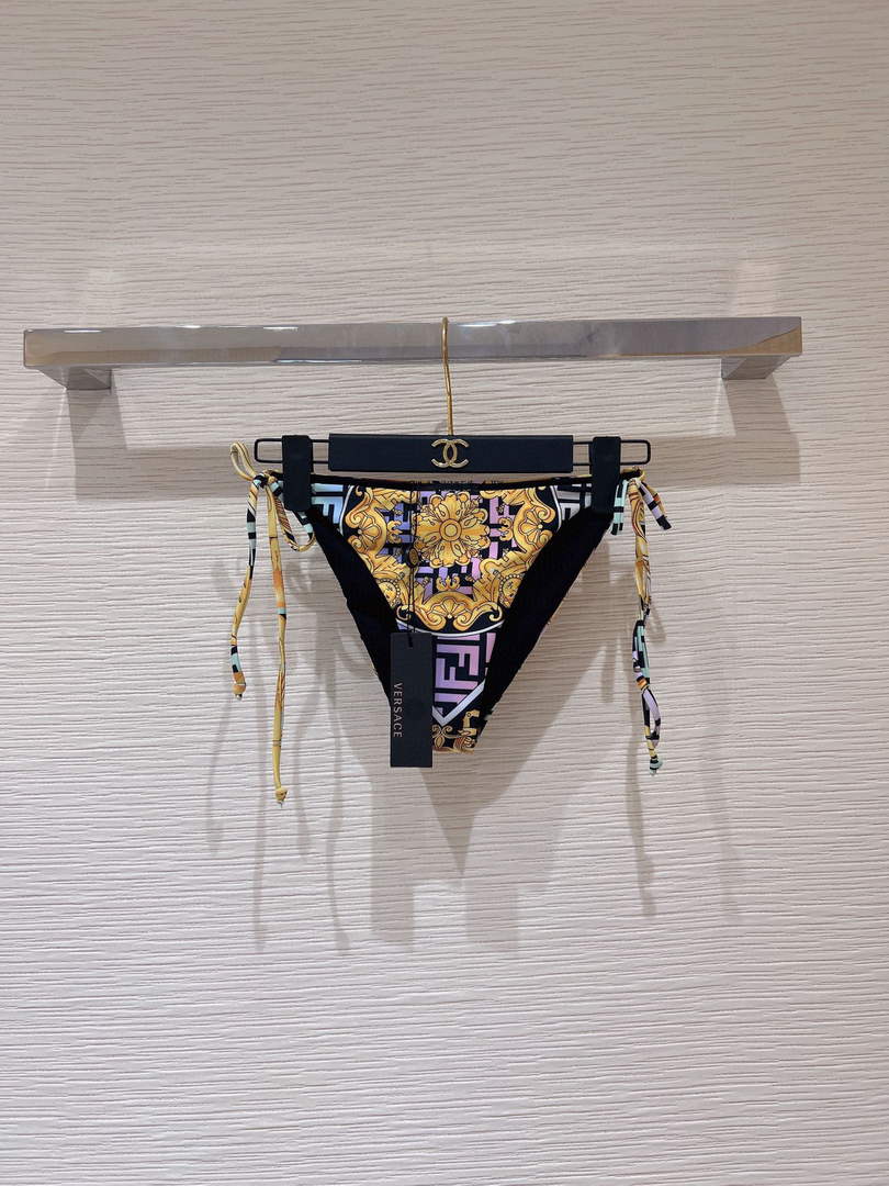 Fendi Women's swimsuit with Fendi Bikini 601930