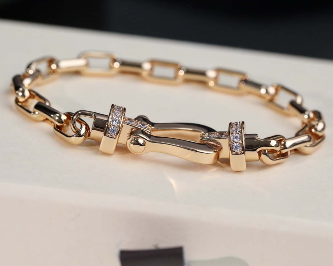 Fred FORCE 10 BRACELET XL model in 18k pink gold with diamonds F23006