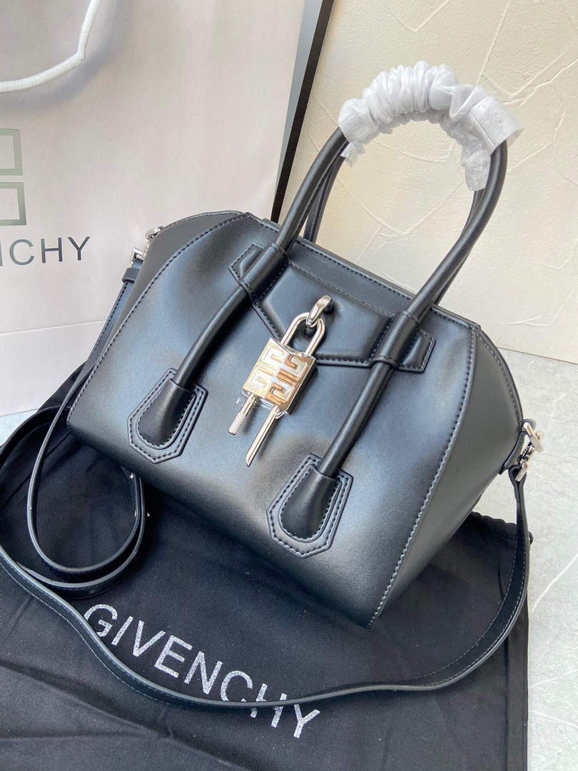 Givenchy BB50J0B00D Mini Antigona Lock Bag in Box Leather Black