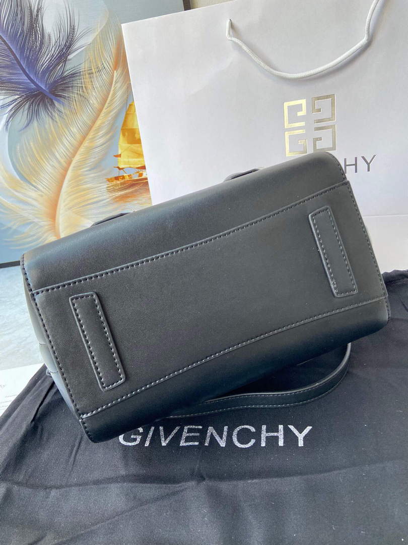 Givenchy BB50J0B00D Mini Antigona Lock Bag in Box Leather Black