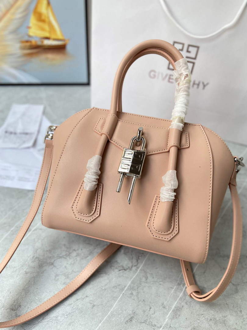 Givenchy BB50J0B00D Mini Antigona Lock Bag in Box Leather Light pink