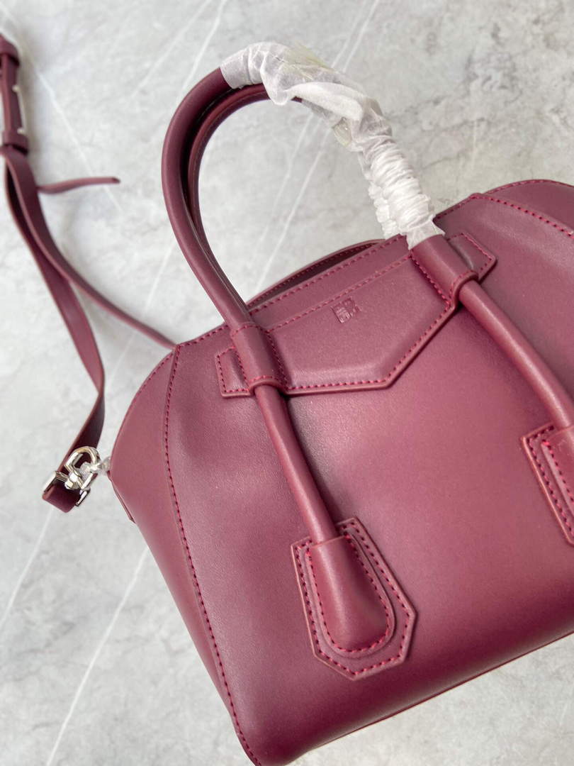 Givenchy BB50J0B00D Mini Antigona Lock Bag in Box Leather Wine red