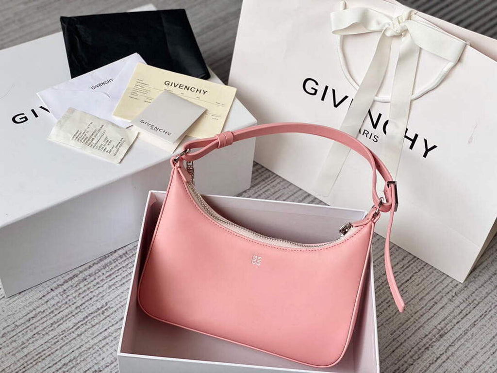 Givenchy BB50LGB1A4 Small Moon Cut Out bag in Leather Pink
