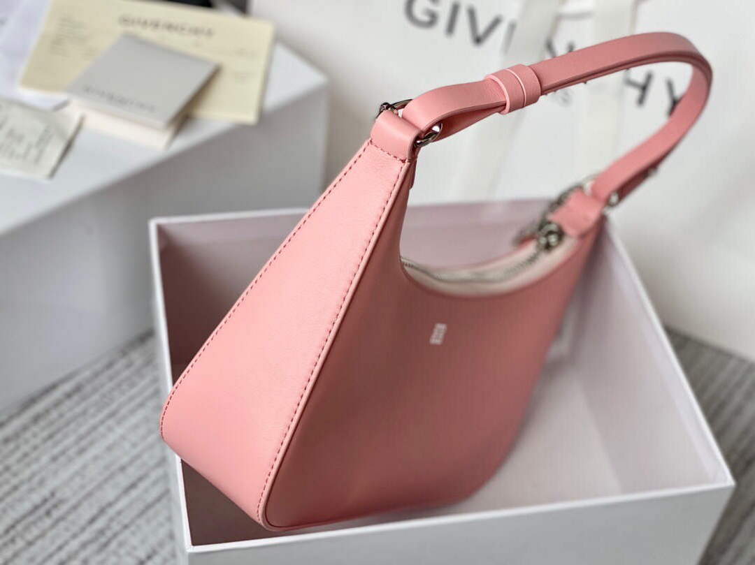 Givenchy BB50LGB1A4 Small Moon Cut Out bag in Leather Pink