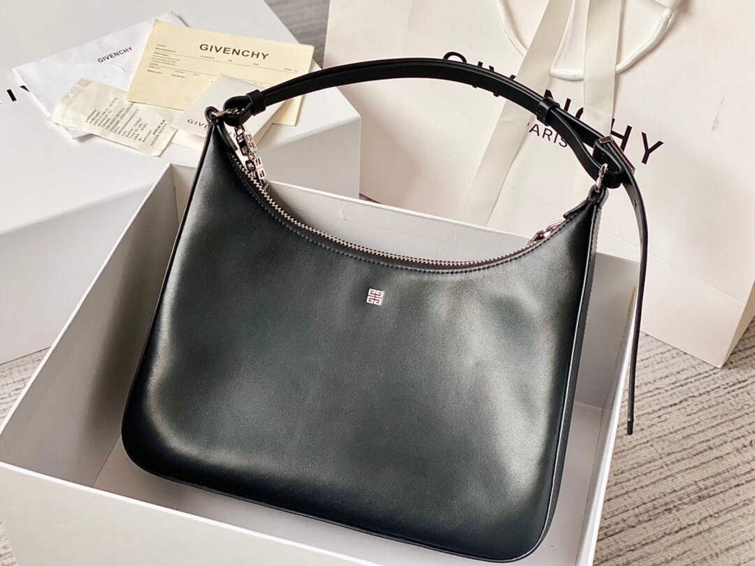 Givenchy BB50LWB1A4 Medium Moon Cut Out bag in leather Black