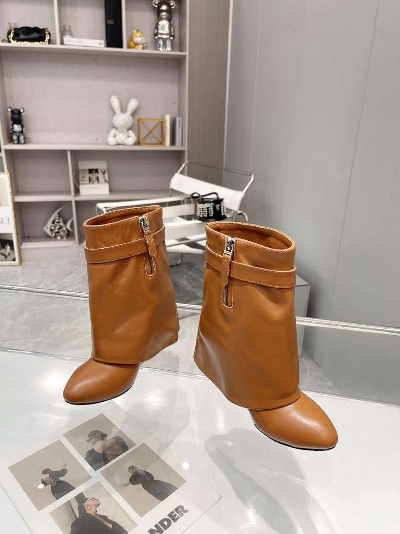 Givenchy  BE603KE0YP Women's Shoes Shark Lock Ankle Boots G97112 - 35 - View 1