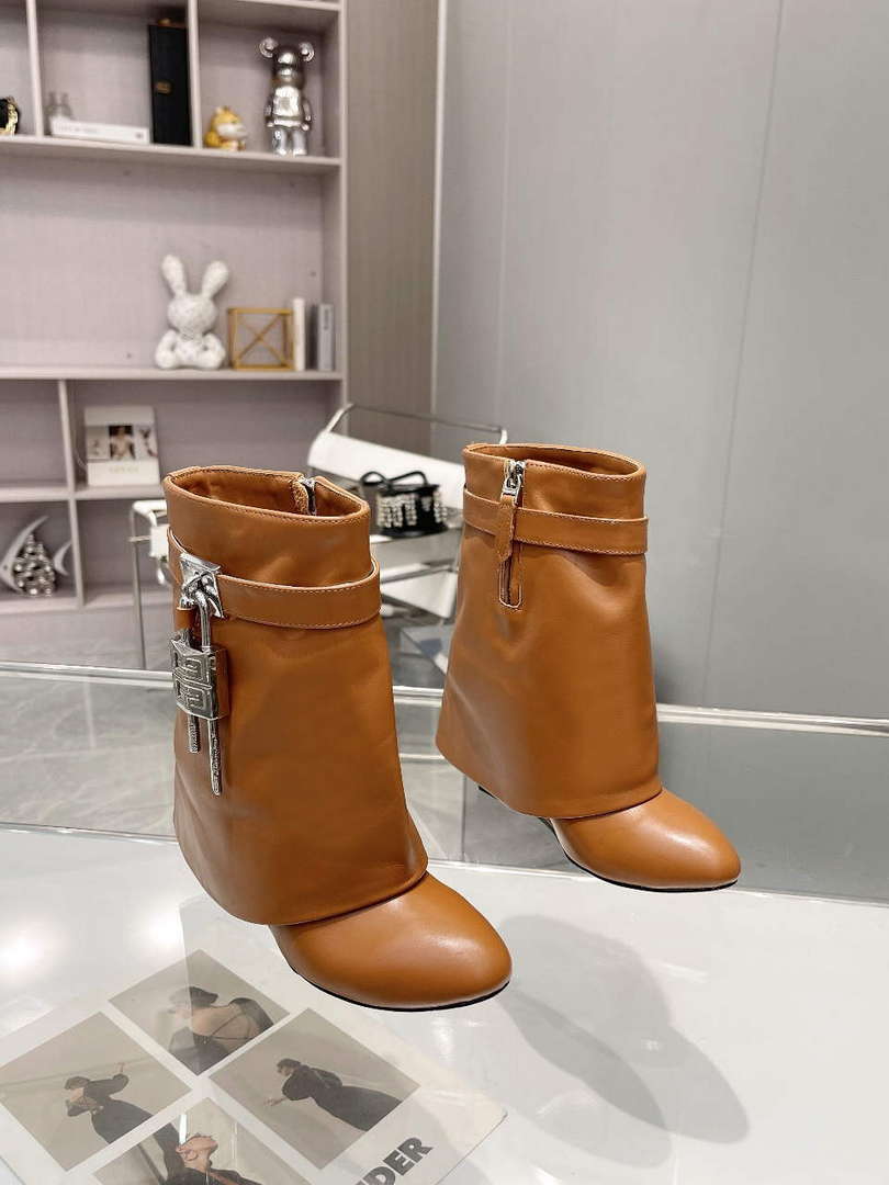 Givenchy  BE603KE0YP Women's Shoes Shark Lock Ankle Boots G97112