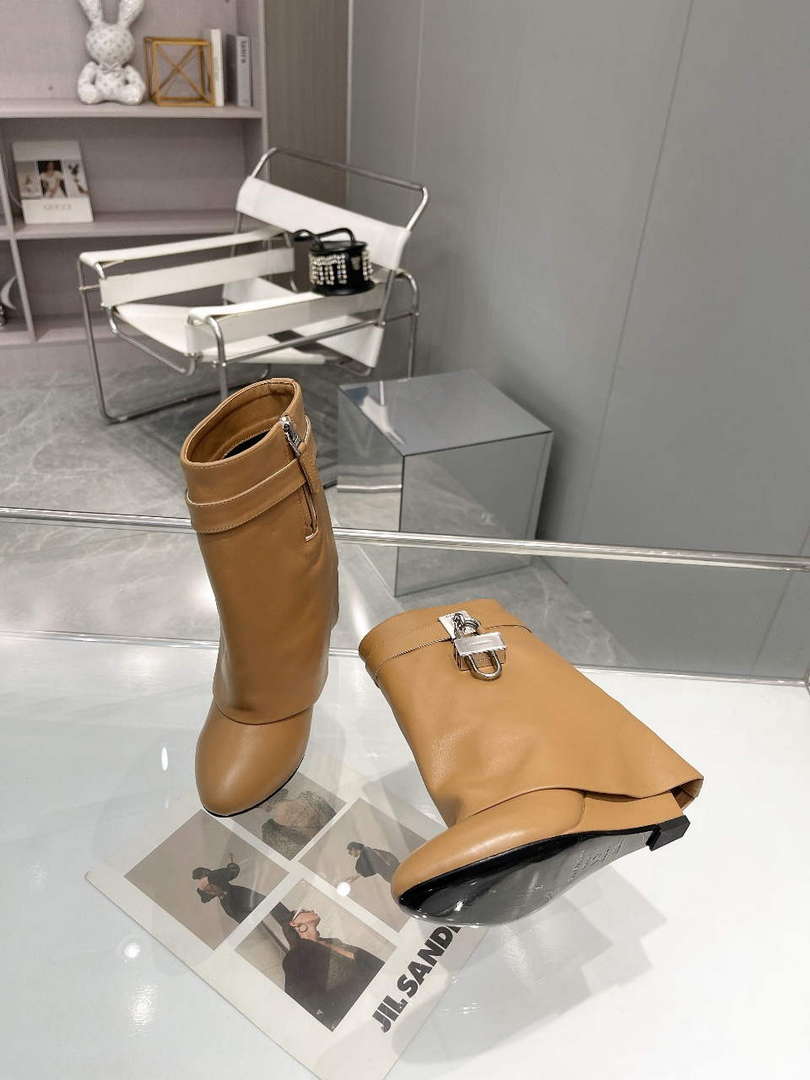 Givenchy  BE603KE0YP Women's Shoes Shark Lock Ankle Boots G97113