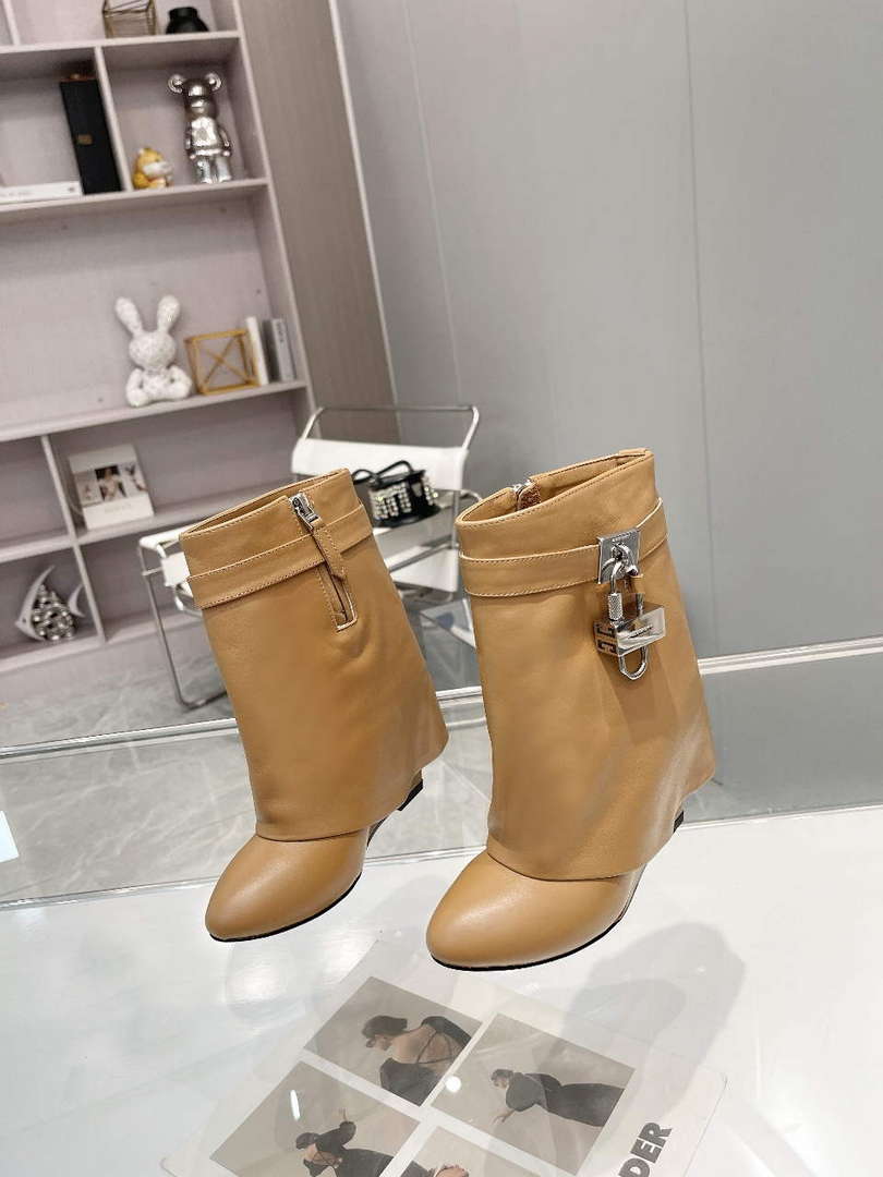Givenchy  BE603KE0YP Women's Shoes Shark Lock Ankle Boots G97113