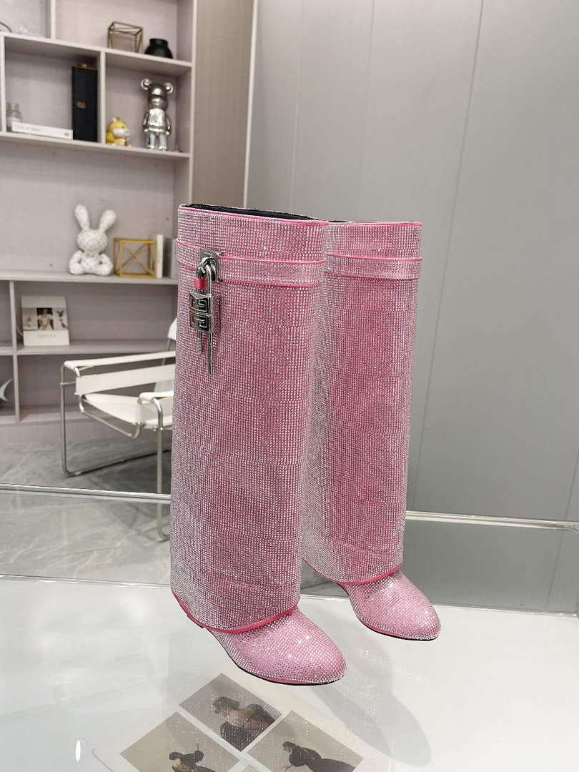 Givenchy BE7021E0YP Women's Shoes Shark Lock Boots G97107